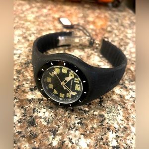 WOMEN’S Momo Design Watch​ water resistant